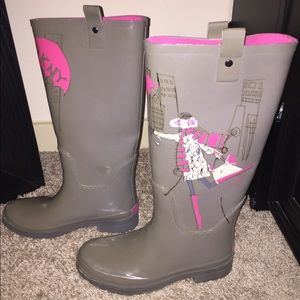 DKNY rain boots. Size 8